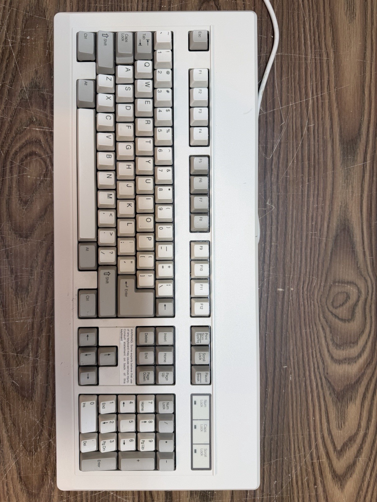 VINTAGE AT KEYBOARD WITH BLACK SPACE INVADER SWITCHES NMB HI-TEK 725 RT8255C+