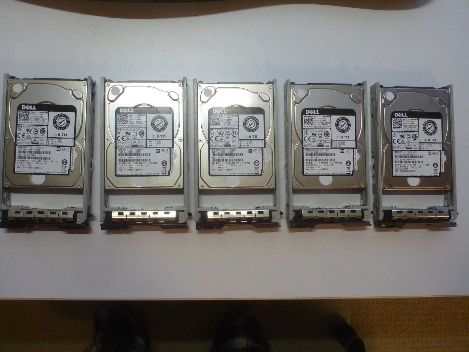 Lot of 5 - Dell 1.8TB 10K SAS 12Gbps 2.5HDD 02TRM4 AL14SEB18EQY 14G Caddy Wiped