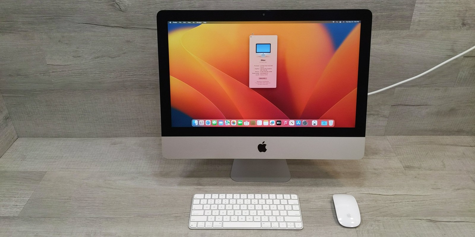 Apple iMac (21.5-Inch Mid 2017) 2.3GHz Intel Core i5, 1TB HDD, 16GB Memory