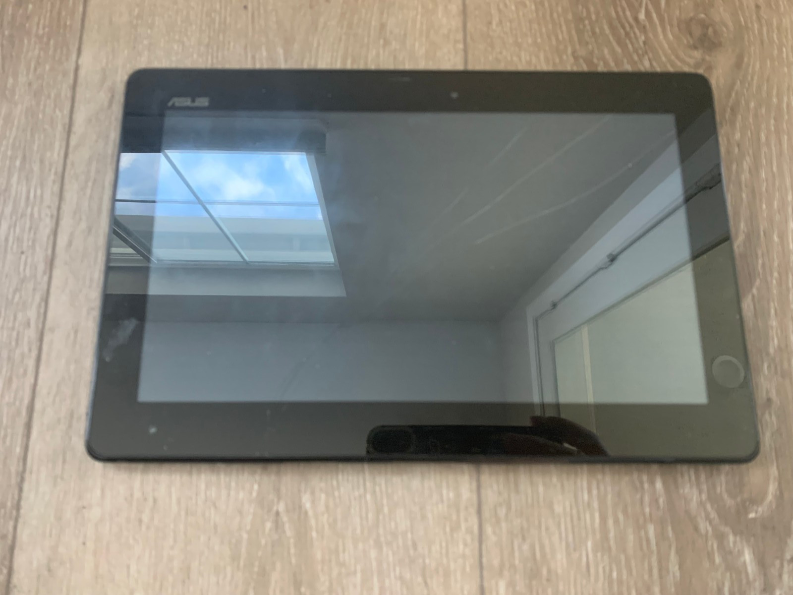 ASUS Transformer Book T100TAF 10.1" | Tablet Only| FOR PARTS
