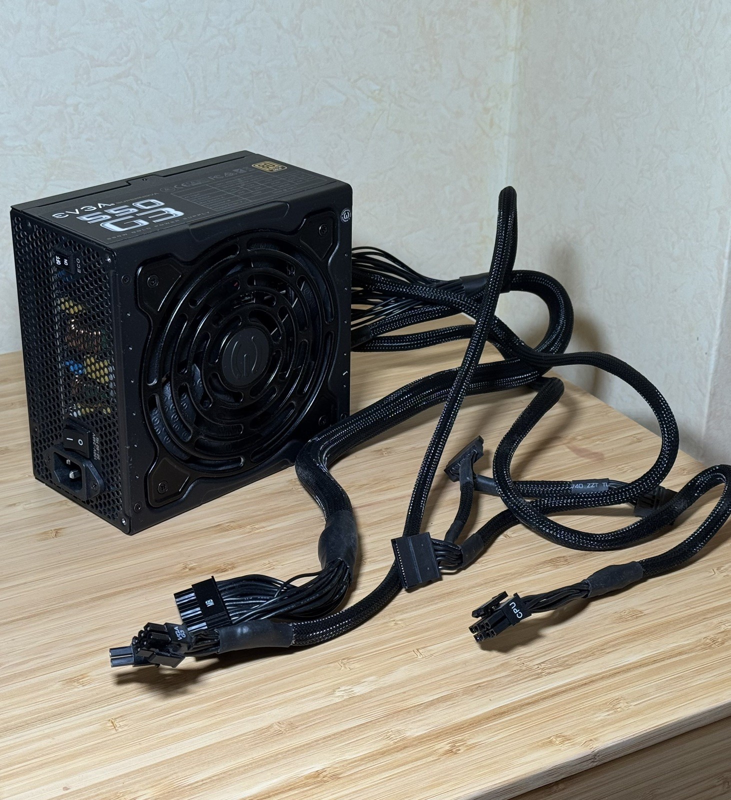 EVGA SUPERNOVA 550 G3 80+Gold 550W Fully Modular Power Supply 220-G3-0550