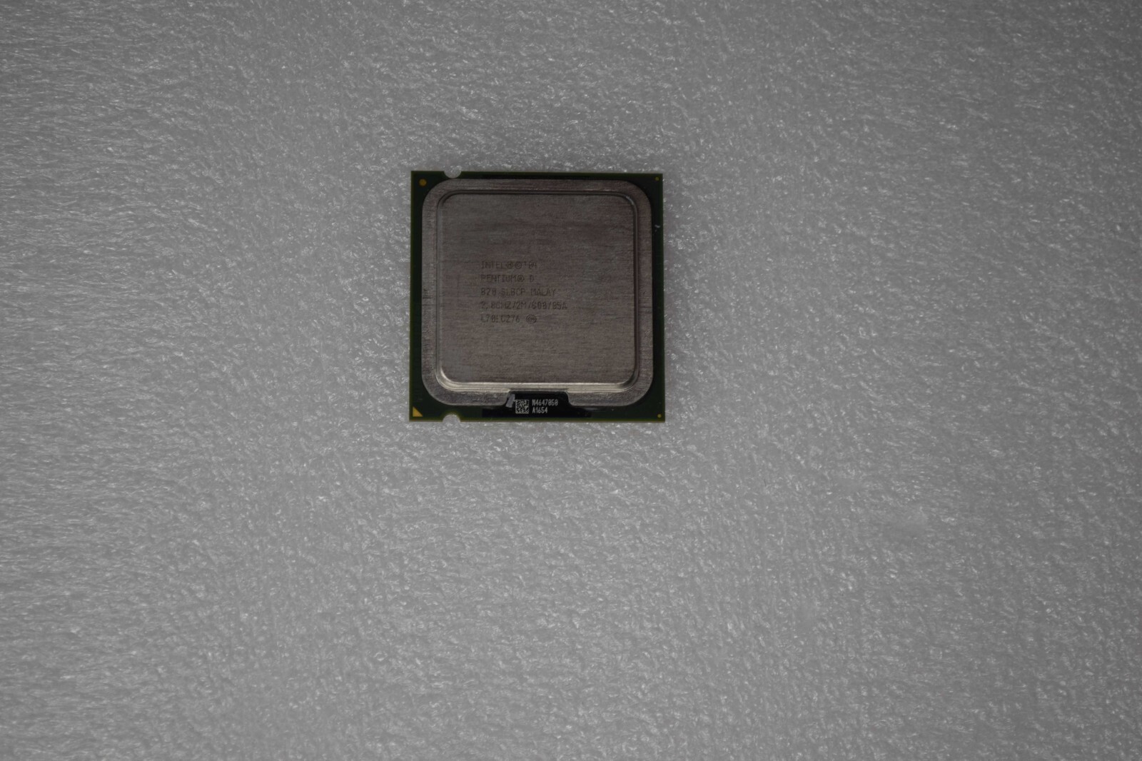 Used Intel Pentium D Dual Core 820 2.80GHz 800MHz Socket PLGA775 Processor SL8CP