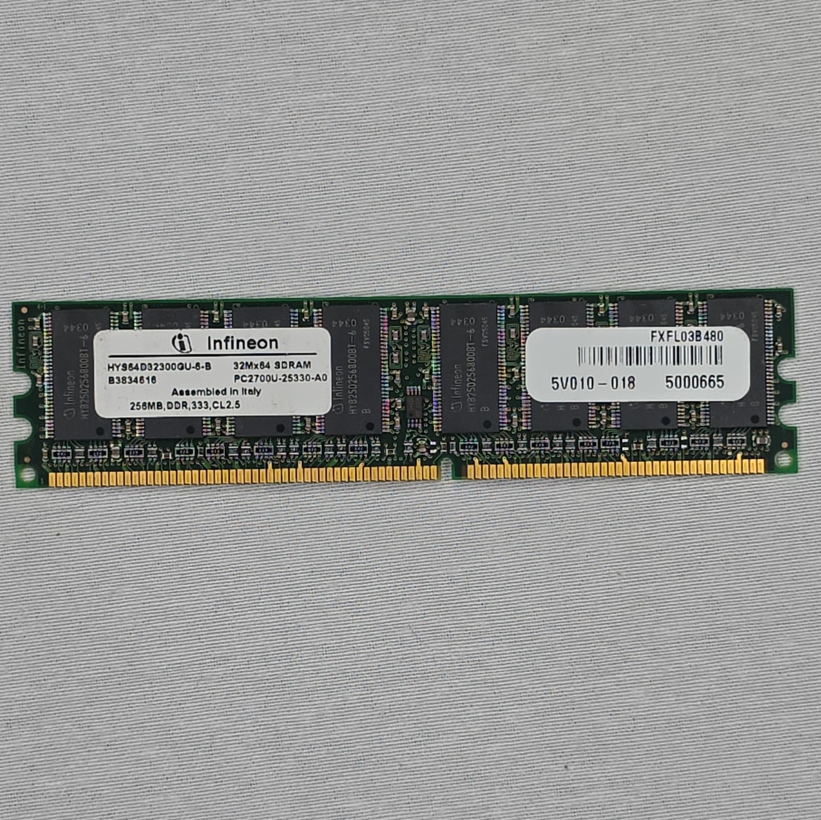 Infineon 256MB DDR SDRAM DIMM PC2700 (DDR-333) 184-Pin CL2.5 HYS64D32300GU-6-B