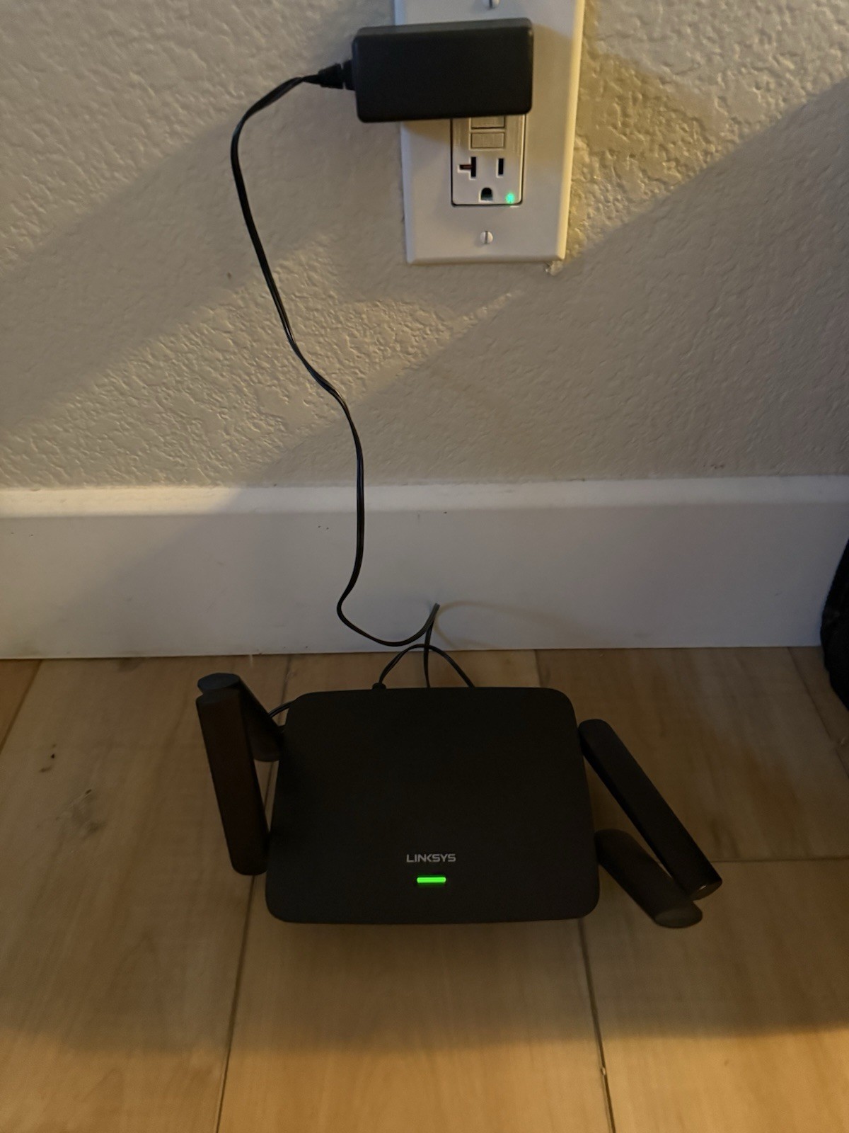 Linksys RE9000 AC3000 Wireless Router Tri-band 3000 Mbps WPS 1-Port LAN Black
