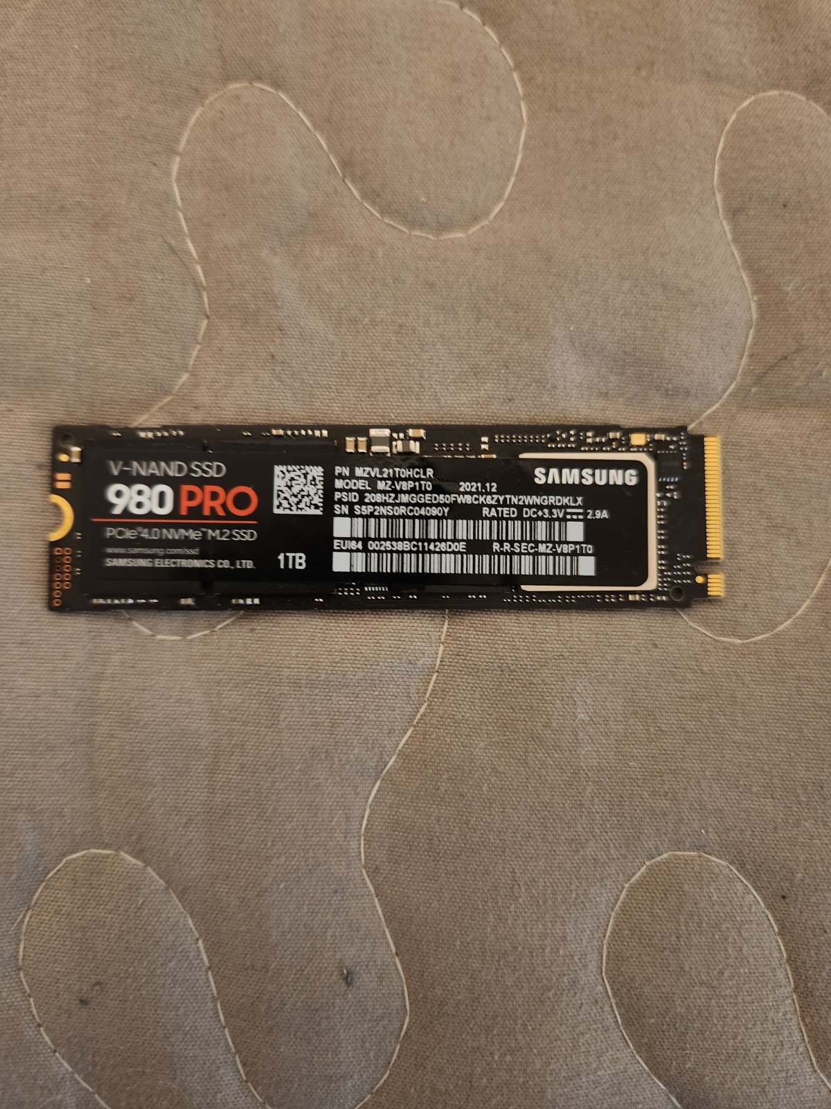 Samsung 980 PRO 1TB PCIe 4.0 NVMe M.2 2280 SSD MZ-V8P1T0 New