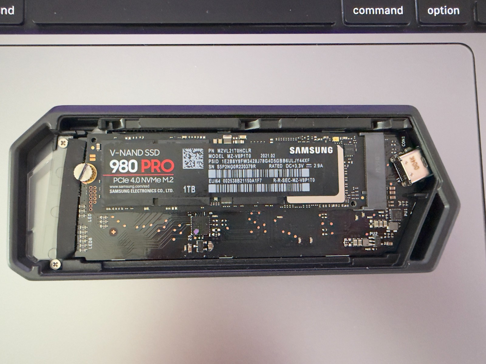 Samsung  980 Pro 1TB NVMe M.2 2280 SSD Gen 4x4 99% Health Lifespan