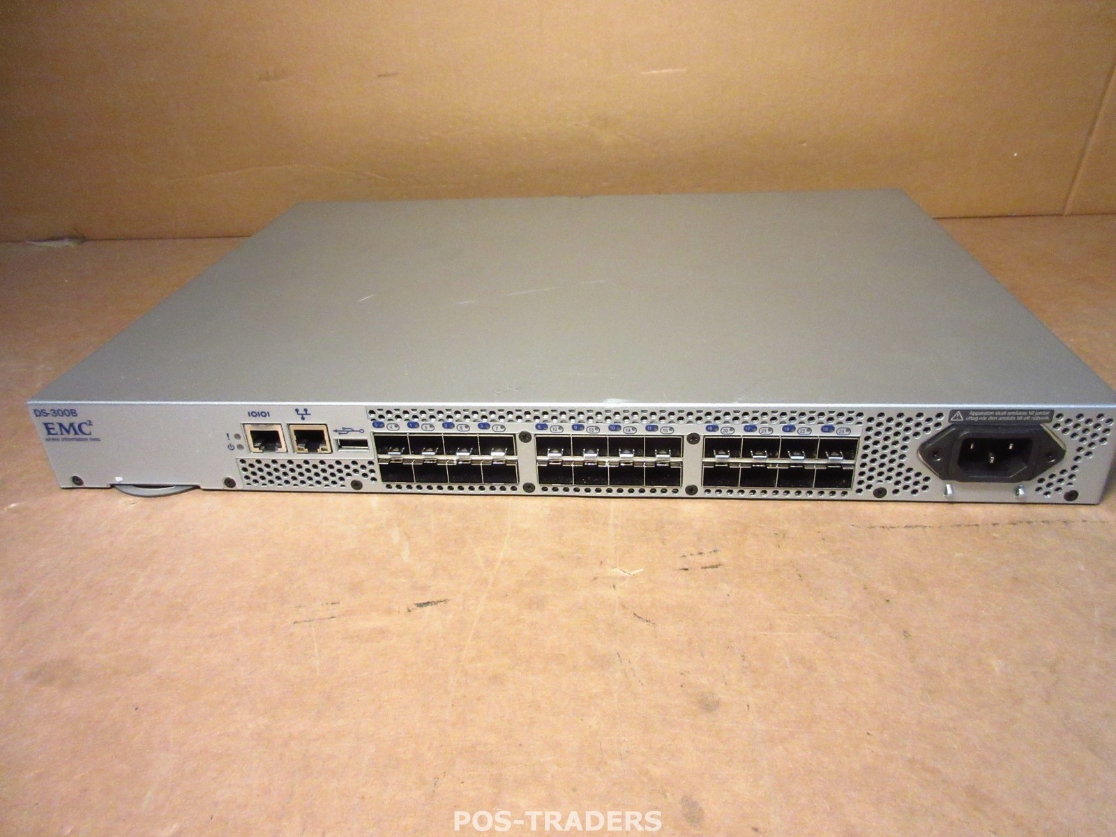 EMC Brocade DS-300B 8GB 24-Port San Network Switch - 100-652-065 EM-320-0008
