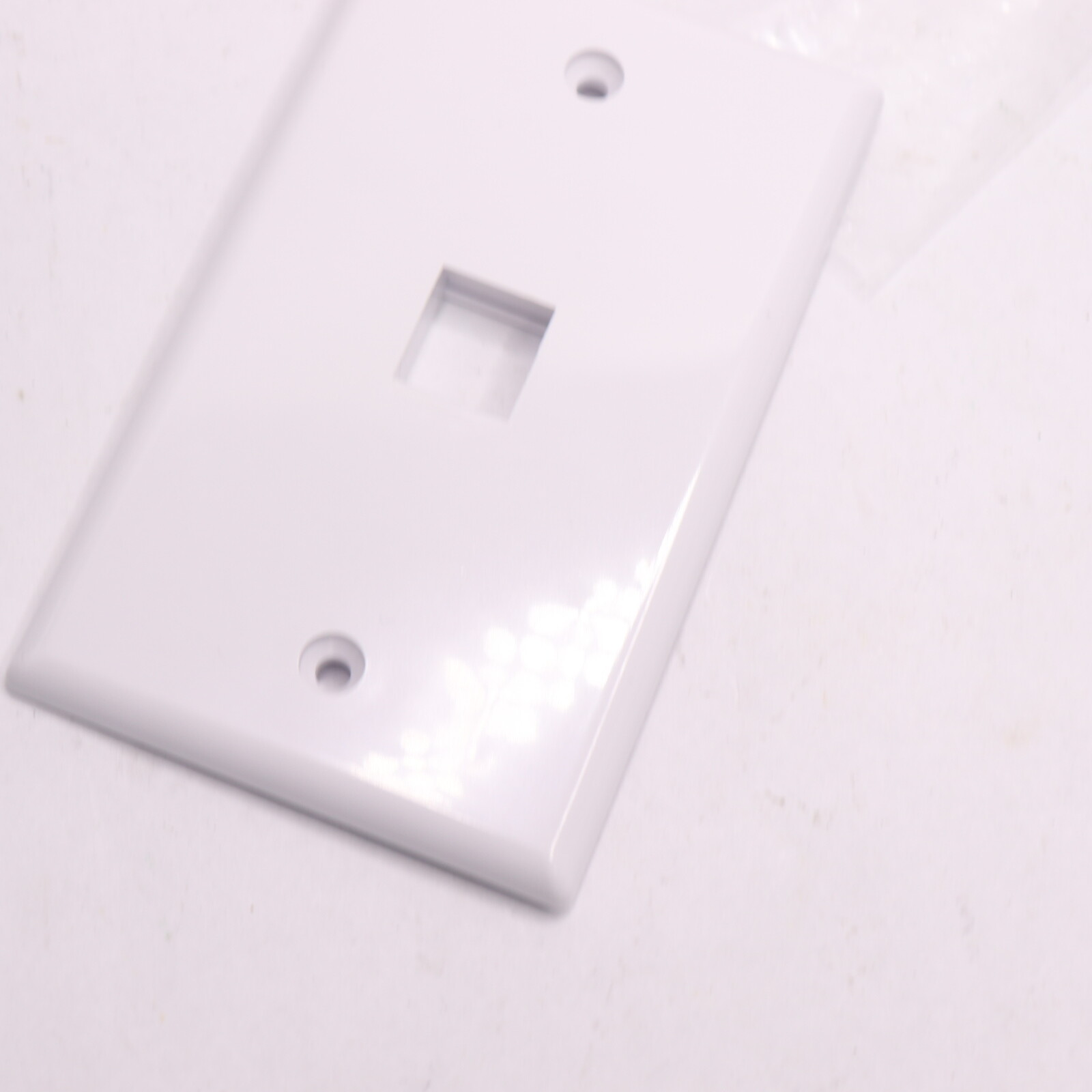 1 Port Keystone Faceplate White 1 Gang XFPOP_00470