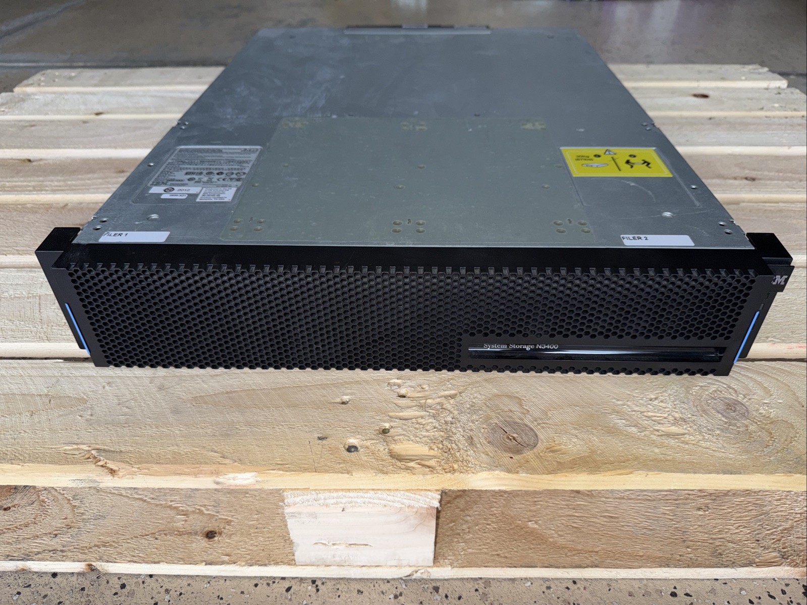 IBM System Storage N3400 with 8x 2TB SAS Hard Drives