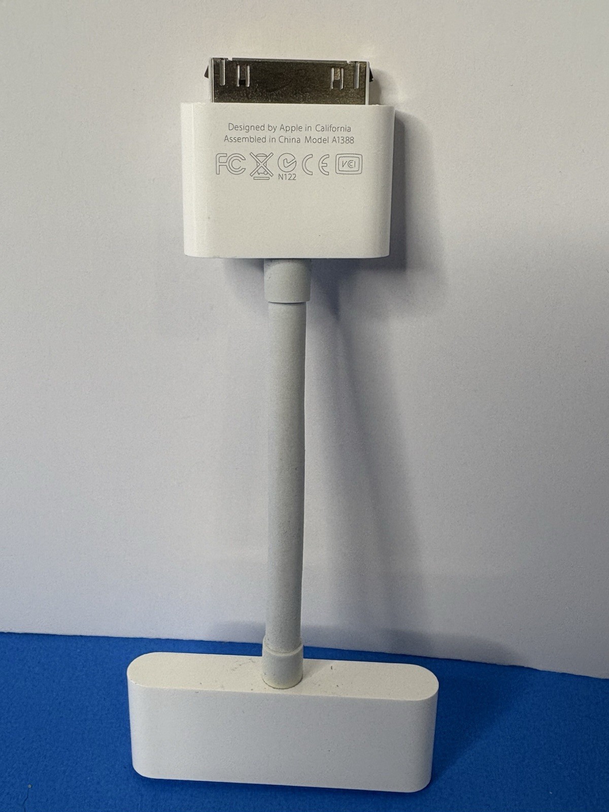 Genuine Apple 30-pin Digital AV Adapter (A1388) 