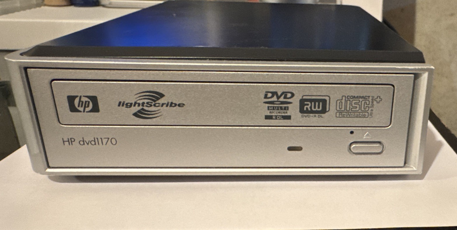 HP dvd1170 LightScribe External USB DVD/CD Writer Drive 16x Black/Silver