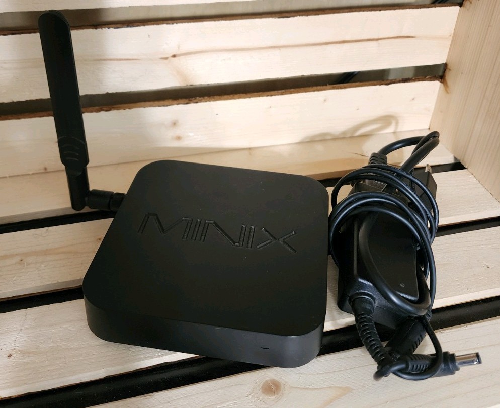 MINIX Neo Z83-4 (32GB eMMC Intel Atom Quad Core 4GB RAM) Mini PC W/ Adapter