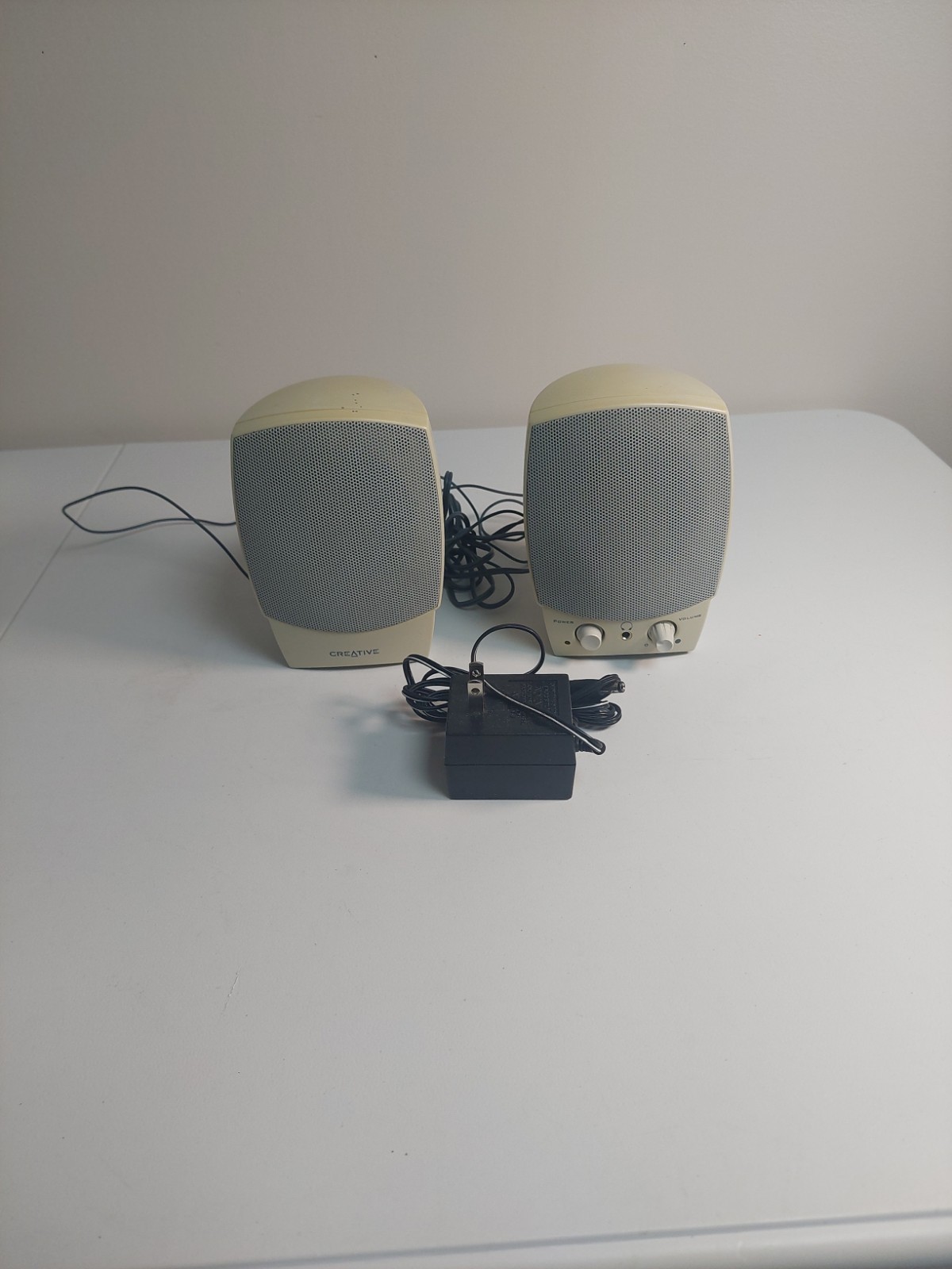 Creative Soundblaster SBS16 Set of Two Speakers with AC adapter