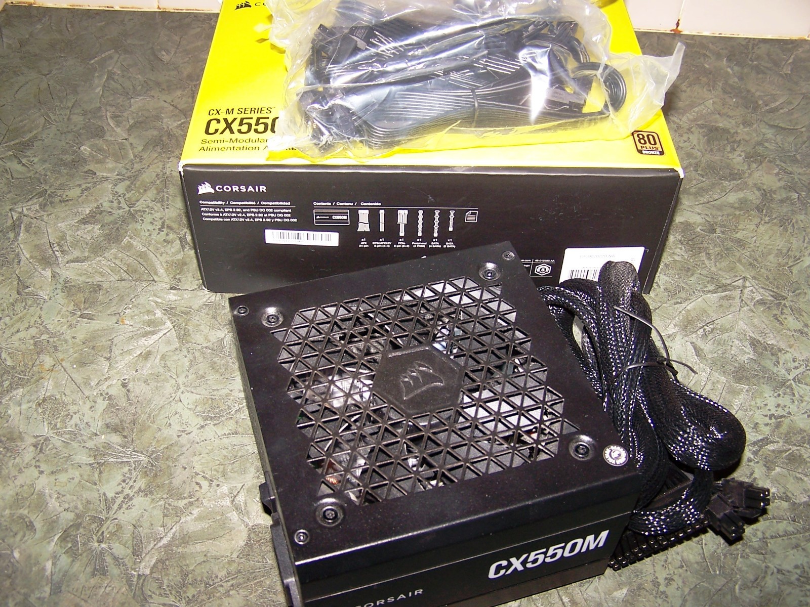 Corsair CX-M Series CX550M 550W Modular Power Supply 80 PLUS Bronze