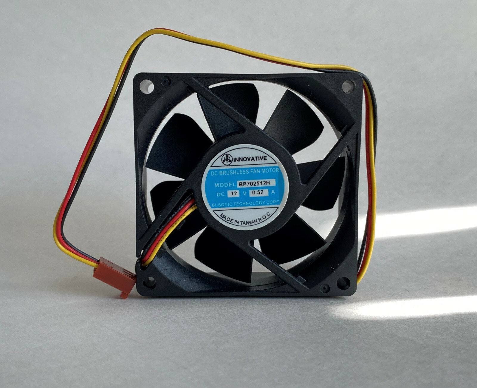 INNOVATIVE BP702512H 70x70x25mm DC 12V 2-Ball Bearing Cooling Fan W/3PIN - New
