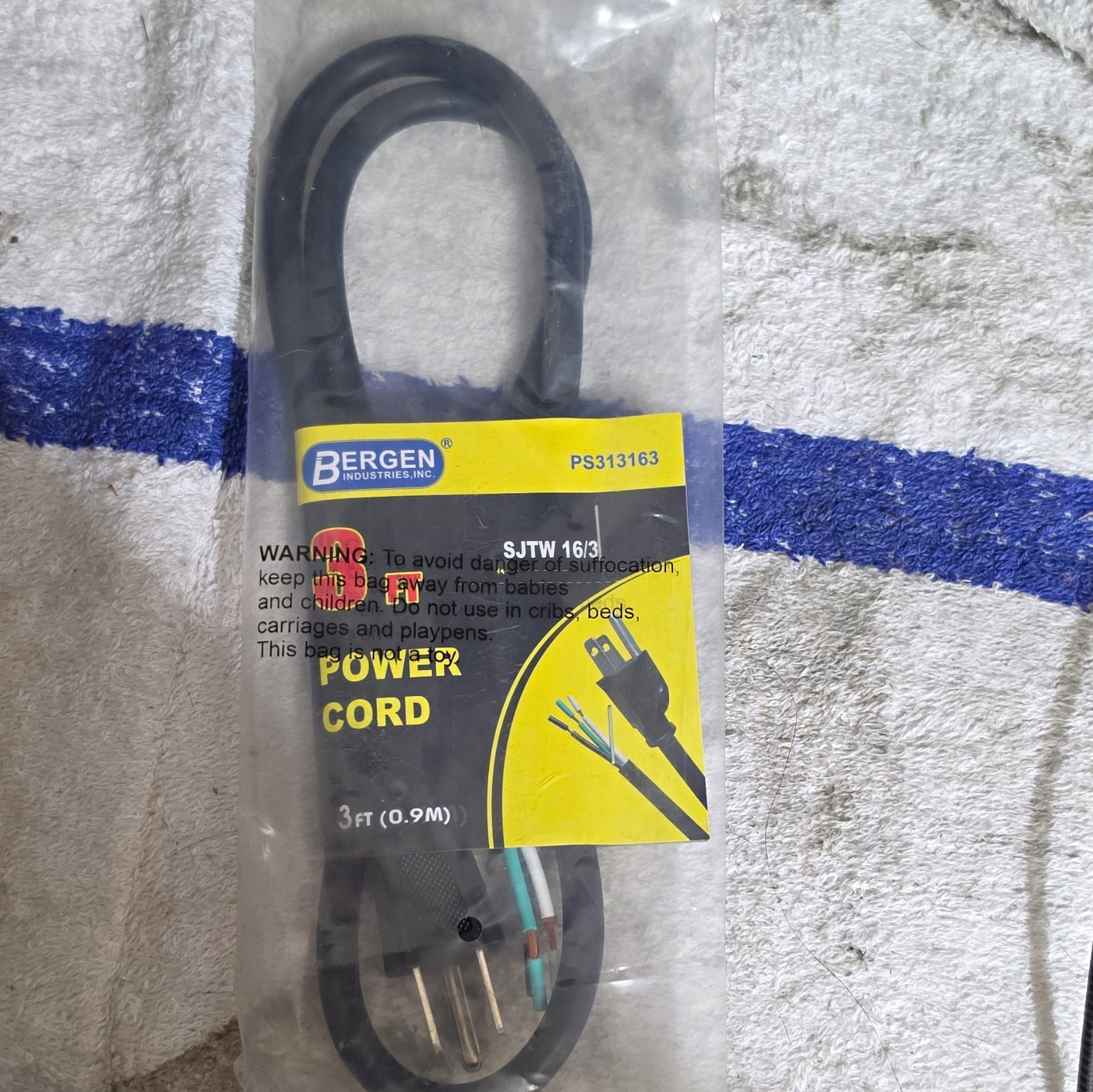 Bergen Industries PS313163 3 ft Black 3-Prong Power Cord 13A 125V 1625W