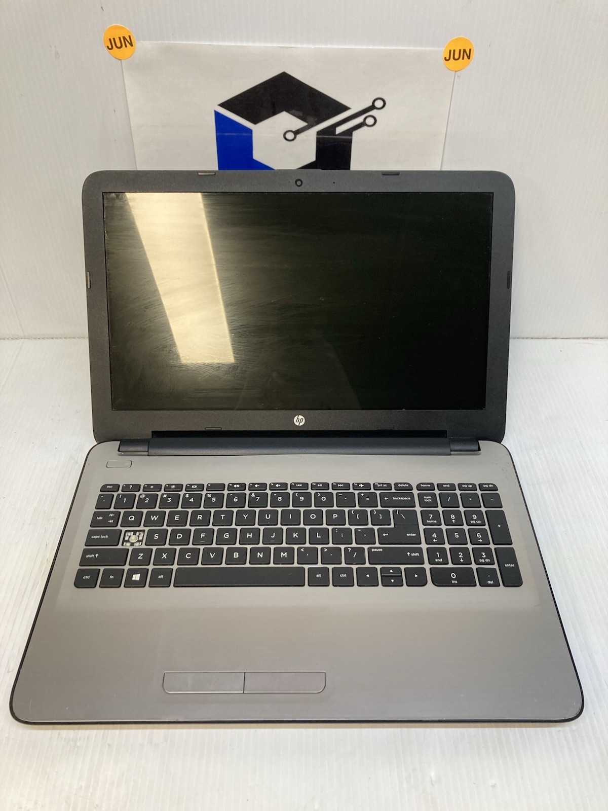 HP 15-ay039wm Laptop Intel Core i3-6100U 2.3GHz 8GB RAM No HDD - Boot to BIOS