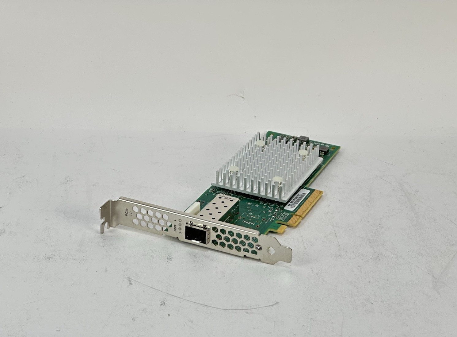 Lenovo QLE2740-LNV QLogic  Single Port FC Fibre Channel 32Gb PCI-e 3.0 HBA FH