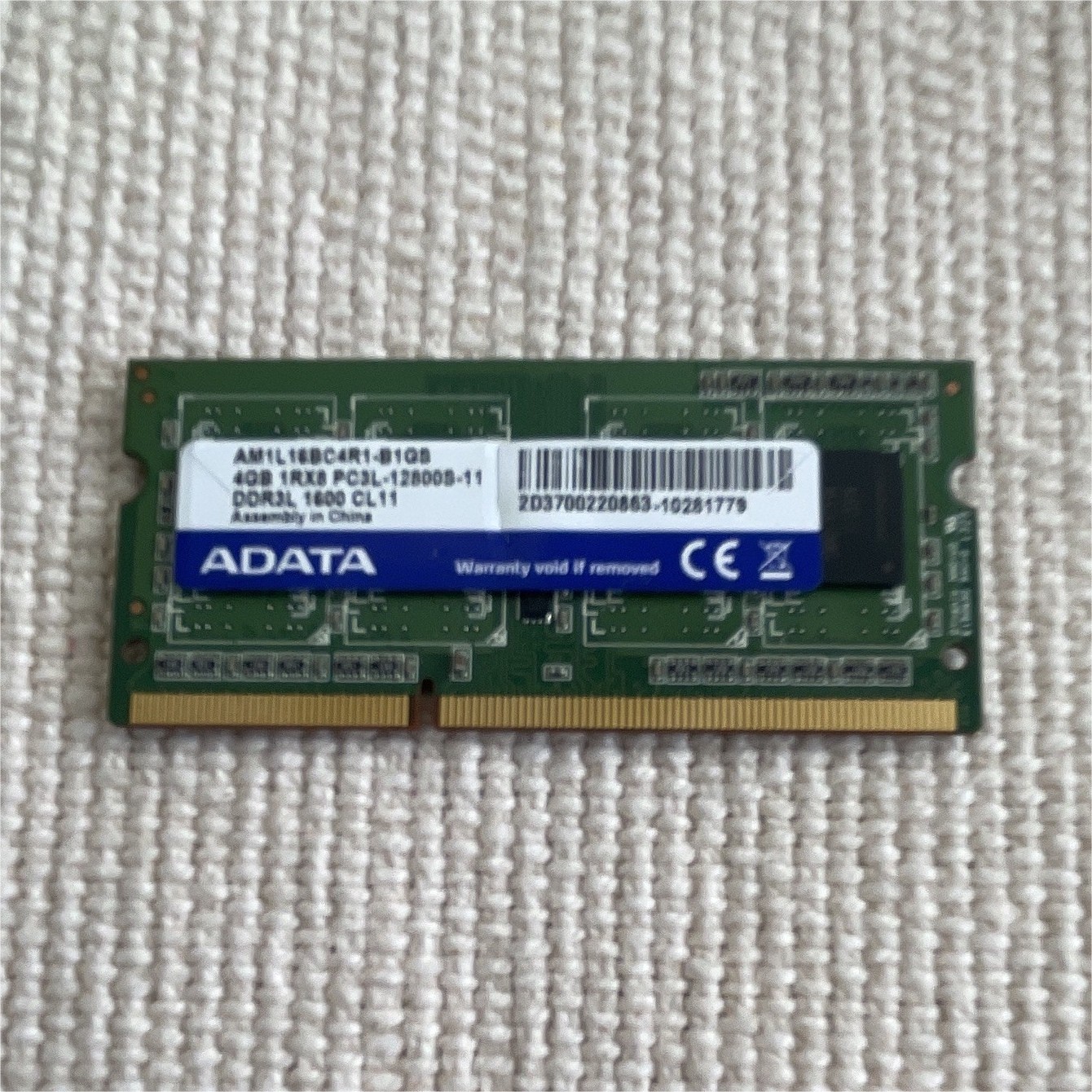 ADATA 4GB DDR3L-1600 SO-DIMM 204-Pin PC3L-12800S Non-ECC AM1L16BC4R1-B1QS