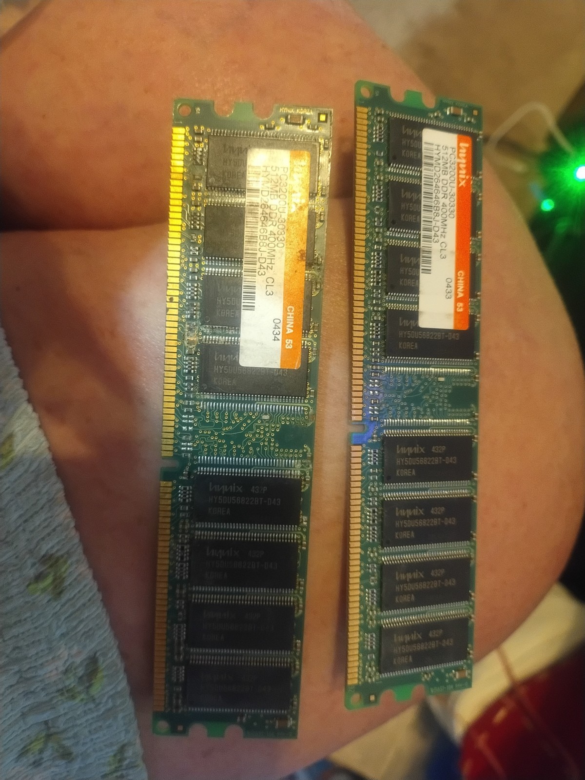 2 Hynix 512MB DDR 400MHZ HYMD564646B8J-D43 73P2684 Tested Working