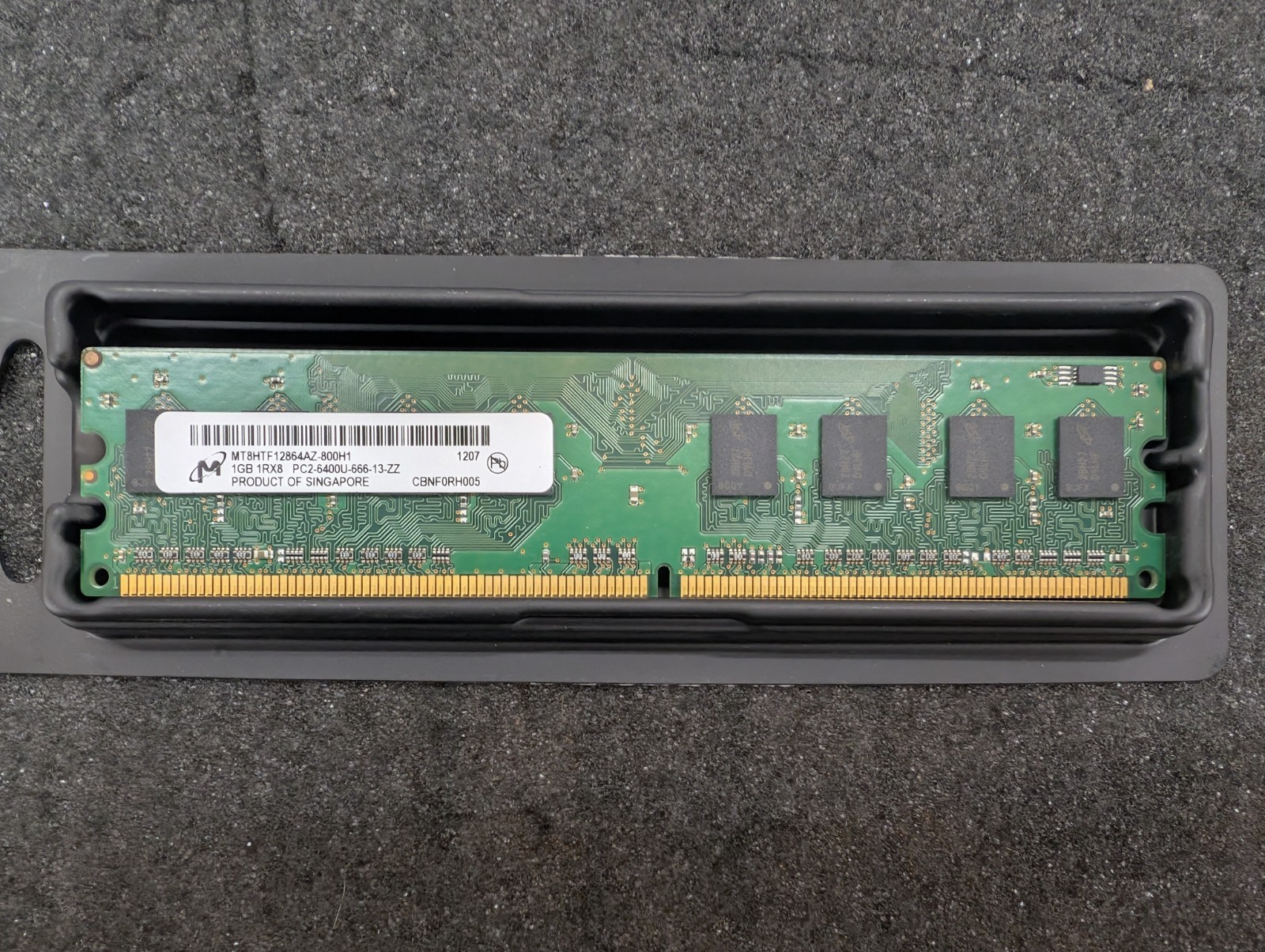 Used, Micron, MT8HTF12864AZ-800H1, MODULE DDR2 SDRAM 1GB 240UDIMM