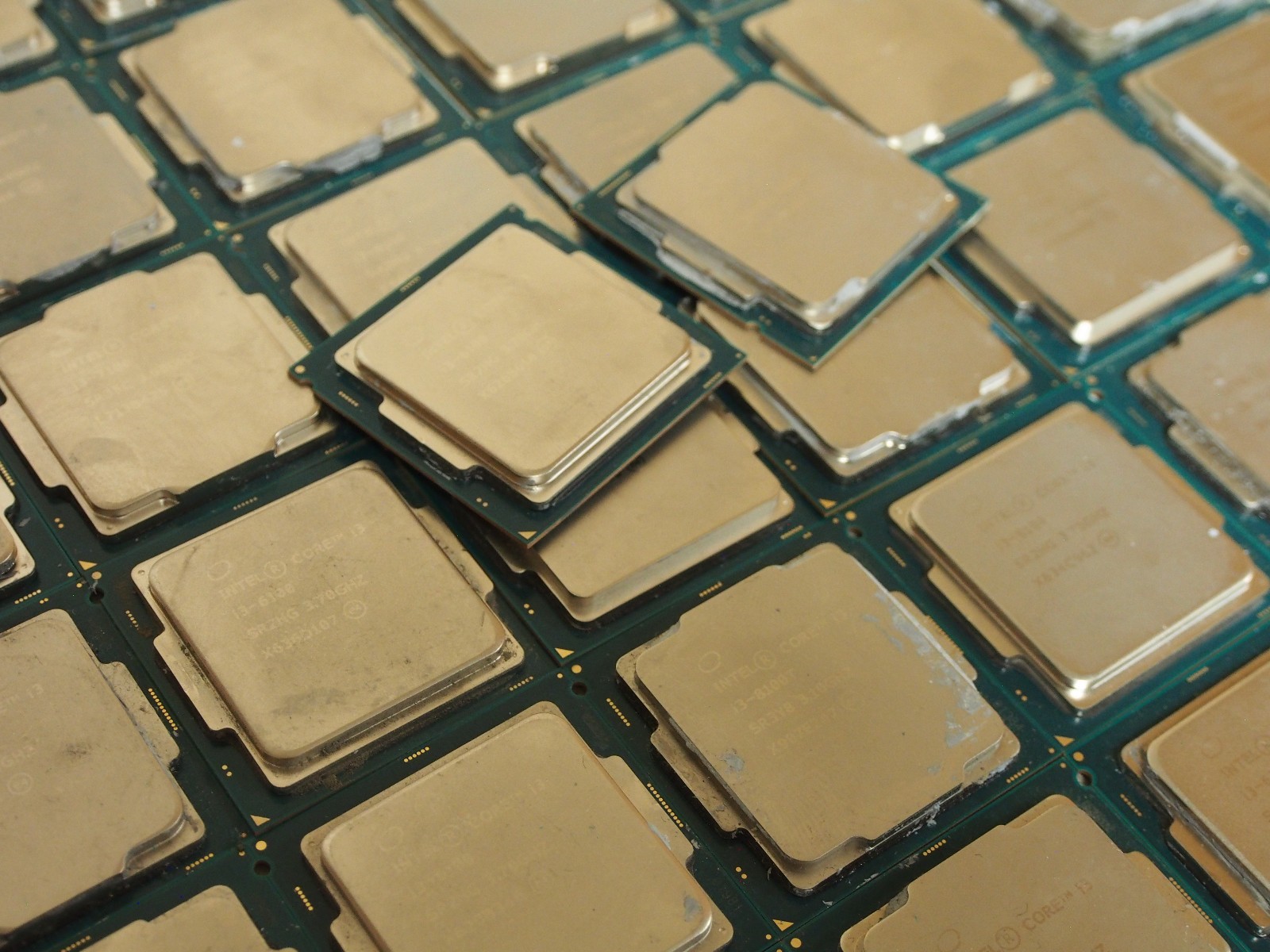 LOT of 38 - Intel Core i3 6th - 10th gen processors