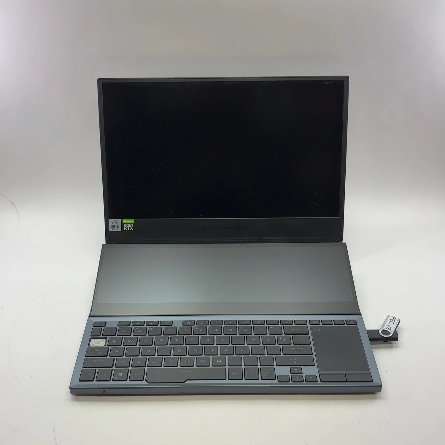 Broken Asus ROG Zephyrus Duo 15 2.4GHz 48GB Ram 2TB SSD GeForce RTX 2080 Super