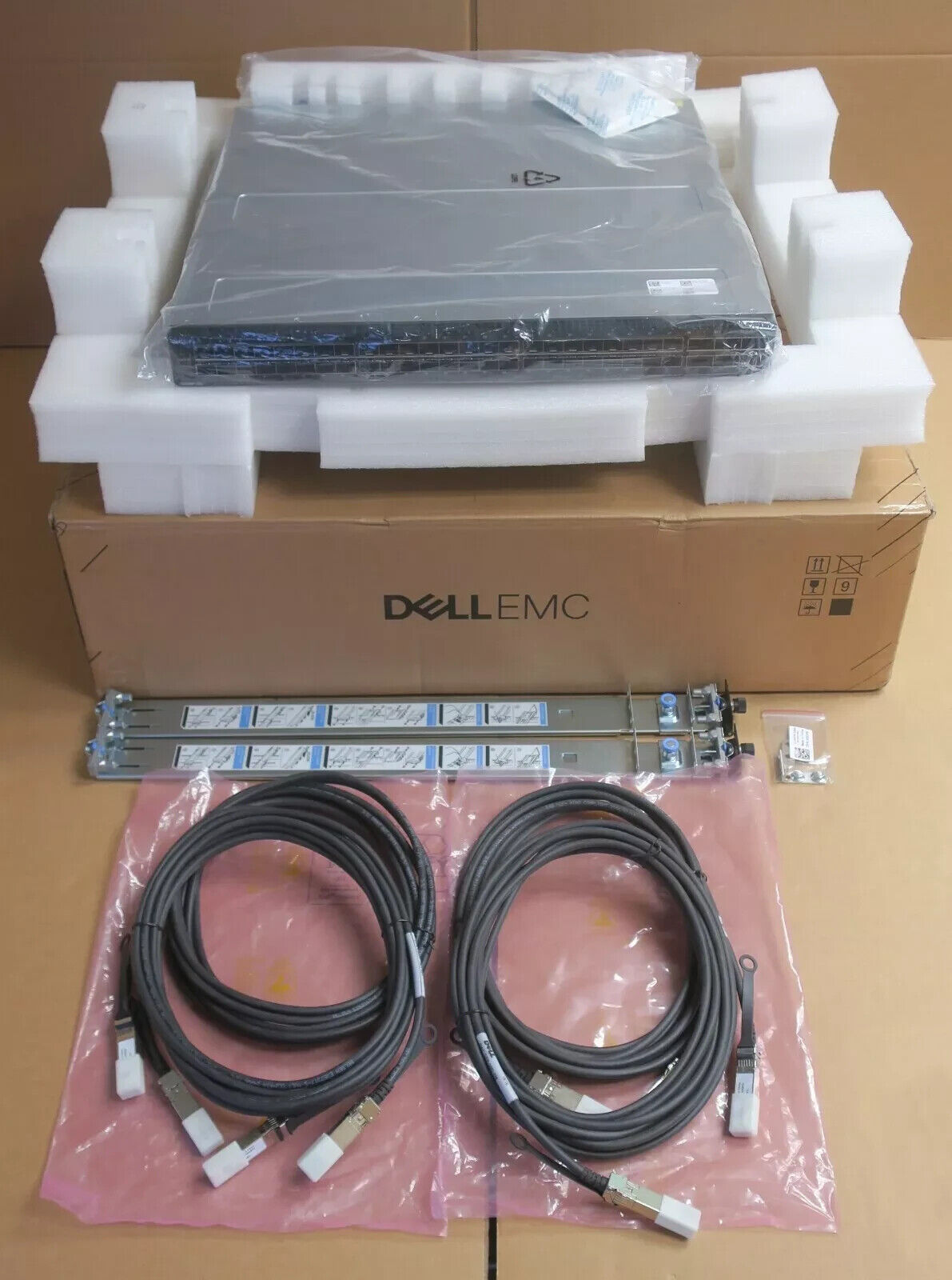 NEW Dell Networking S5048F-ON 48x 25GbE SFP28 + 6x 100GbE QSFP28 L3 Switch OS9