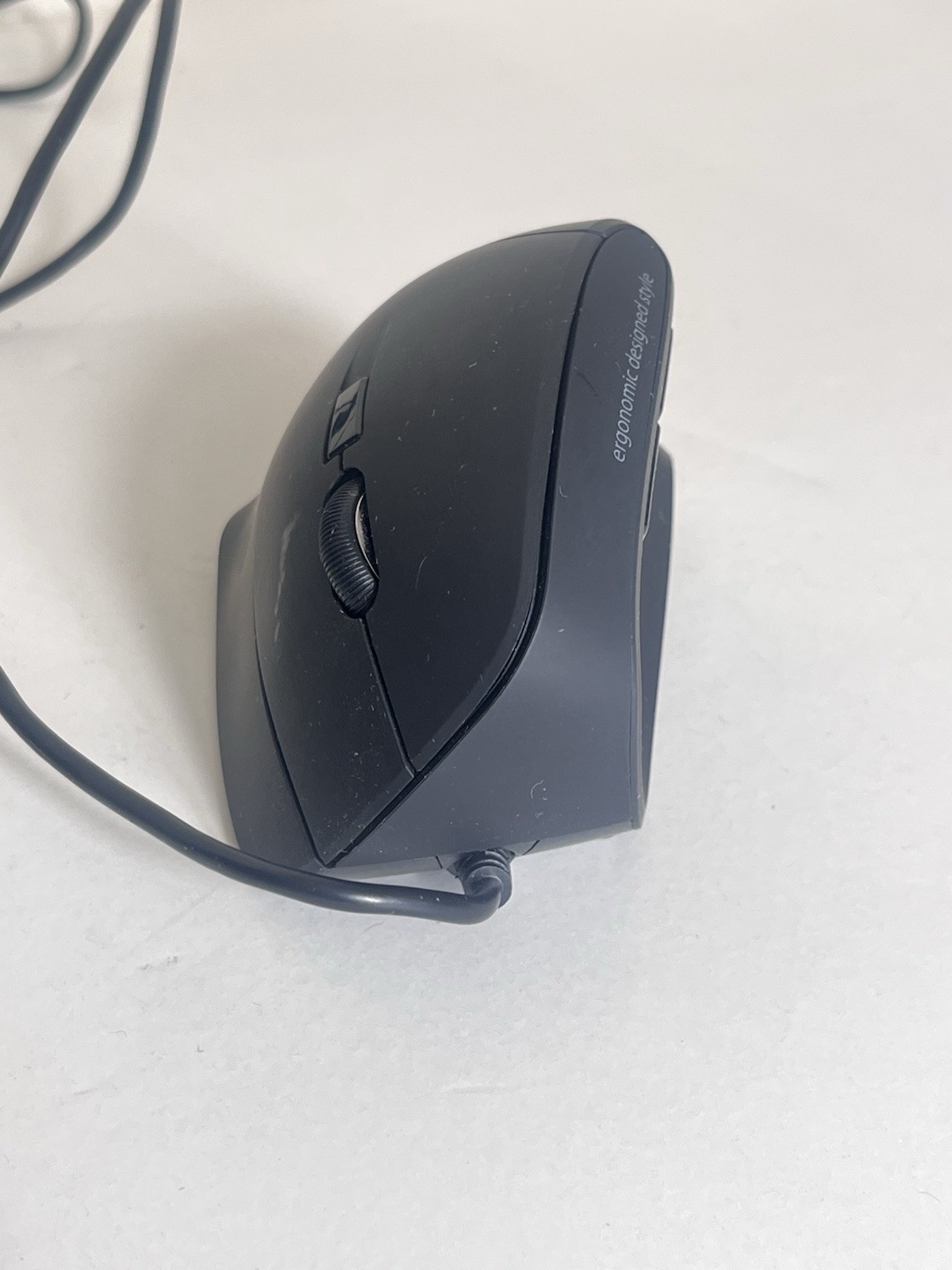 Sanwa Supply Ergonomic Mouse, Quiet, Wired, Tendonitis Prevention, MA-ERG9N