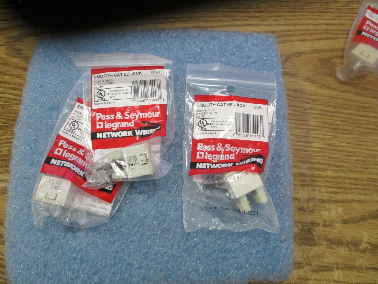 Lot of Pass & Seymour Legrand: S58-I Smooth Cat 5E Jacks. Qty. 3. New Old 