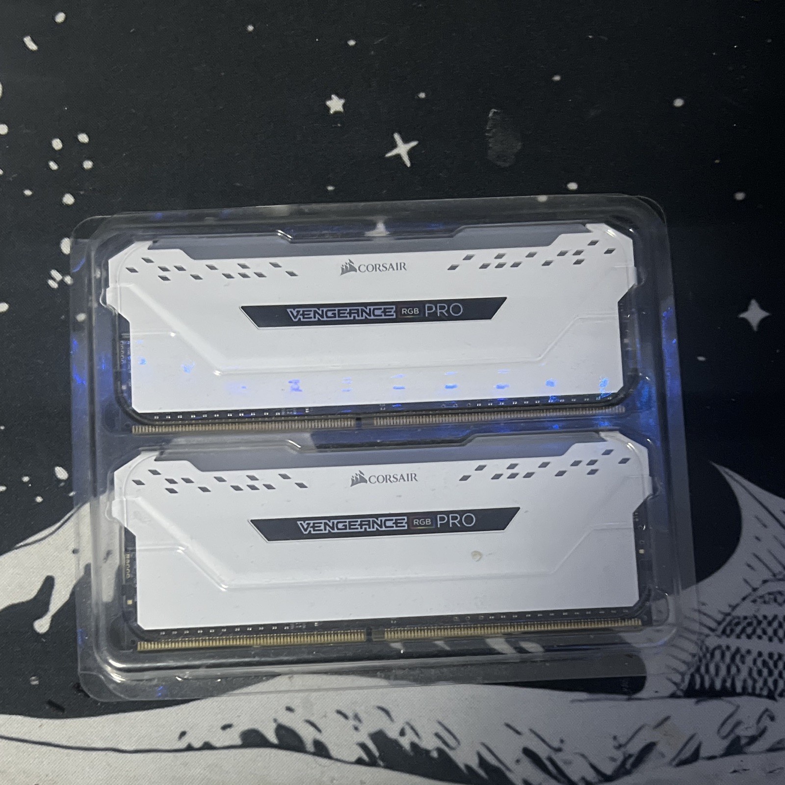 Corsair Vengeance RGB Pro 16GB (2x8GB) DDR4 3200 DIMM RGB White C16W