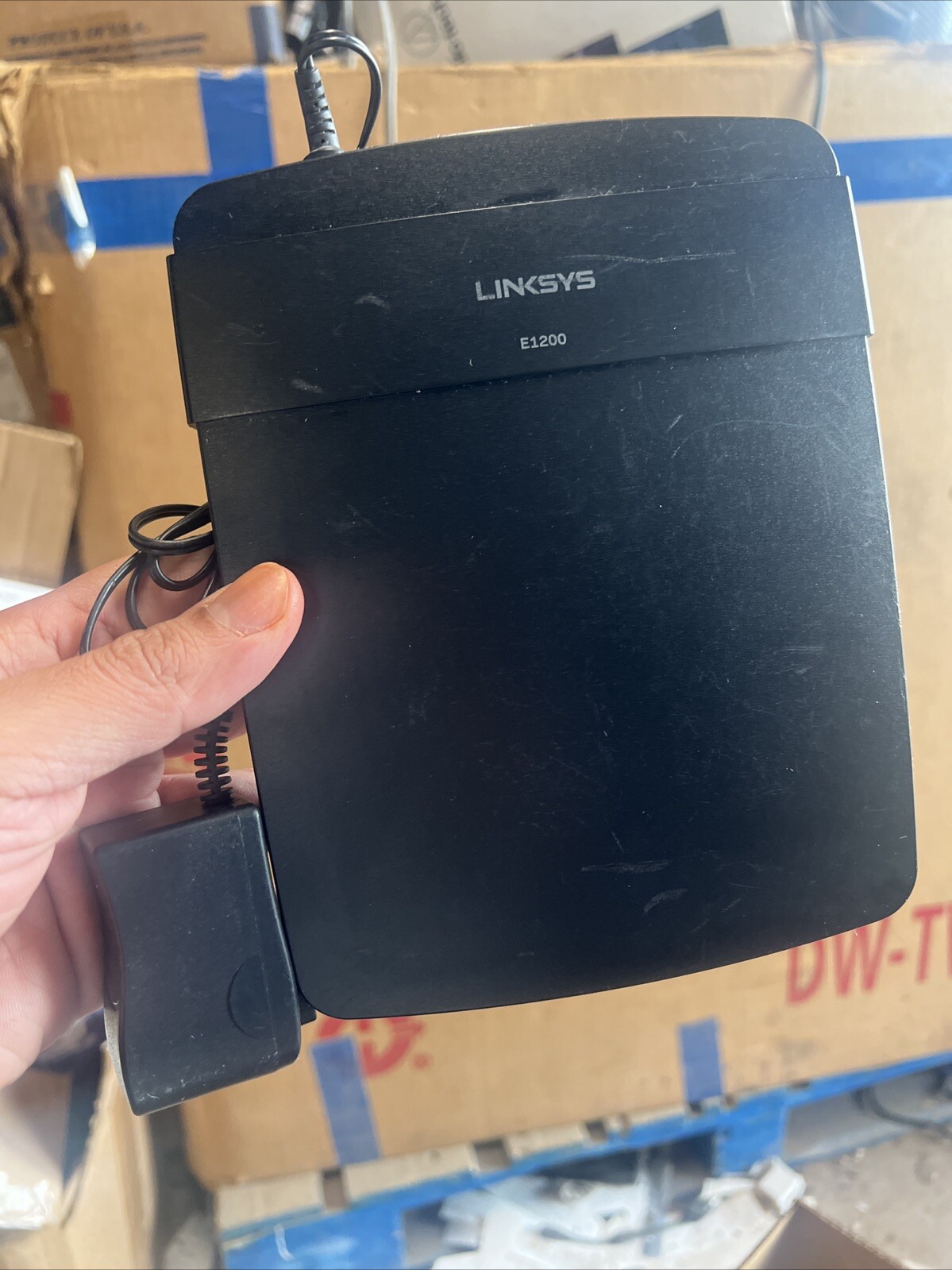 Linksys E1200 (N300) 300 Mbps 4-Port 10/100 Wireless N Router