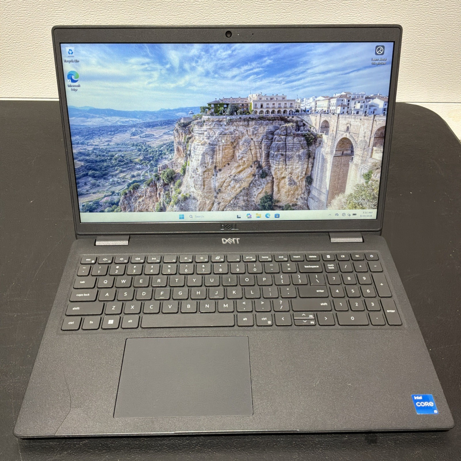 Dell Latitude 3520 15.6" i5-1135G7 8GB RAM 256GB NVMe Windows 11 Pro READ N032