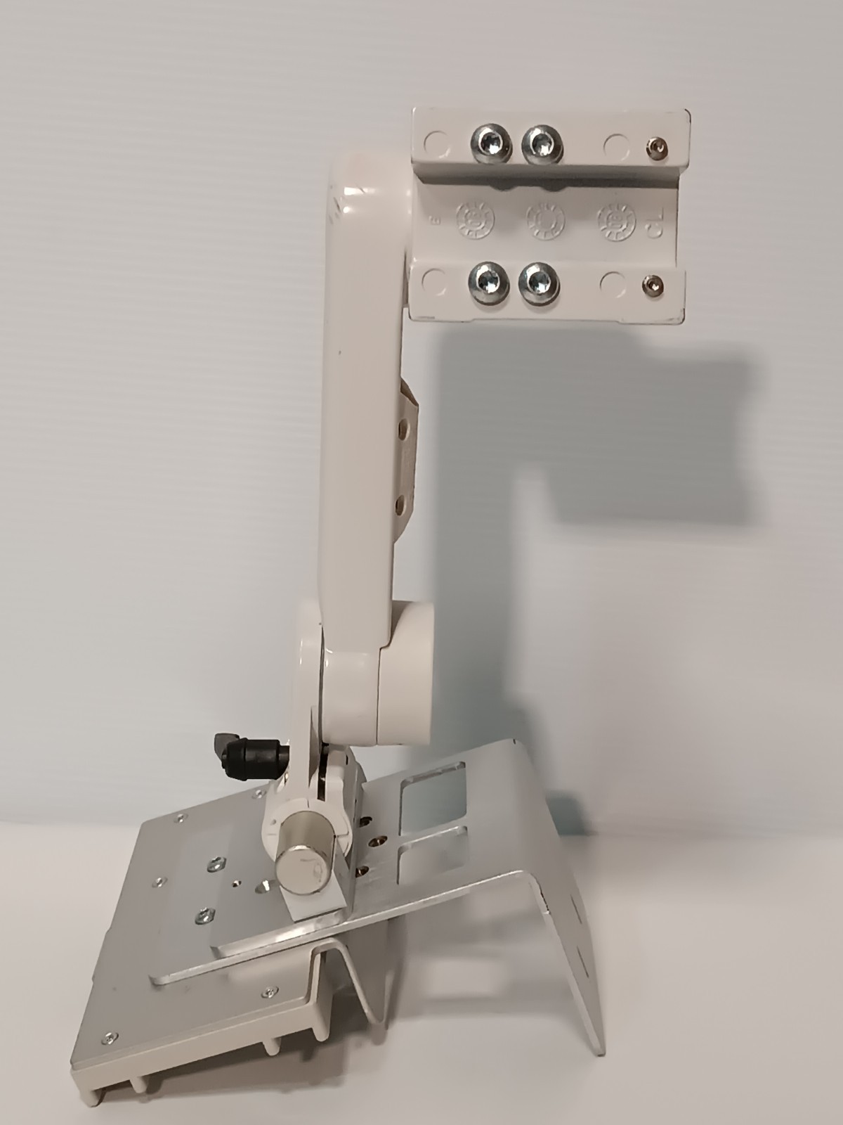 GCX Corporation WMM-0001-04 Mount Arm Pivot Attachment M-Series, Max Load 30 Lbs