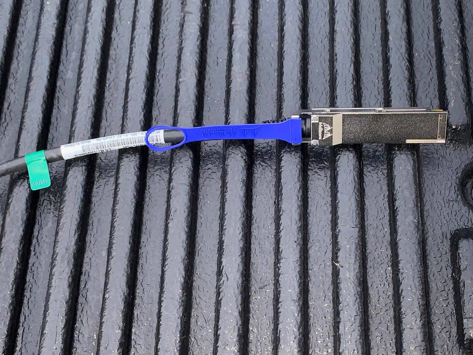 Mellanox Passive Copper Cable, ETH 40GbE, 40Gb/s, QSFP, 3m MC2210128-003