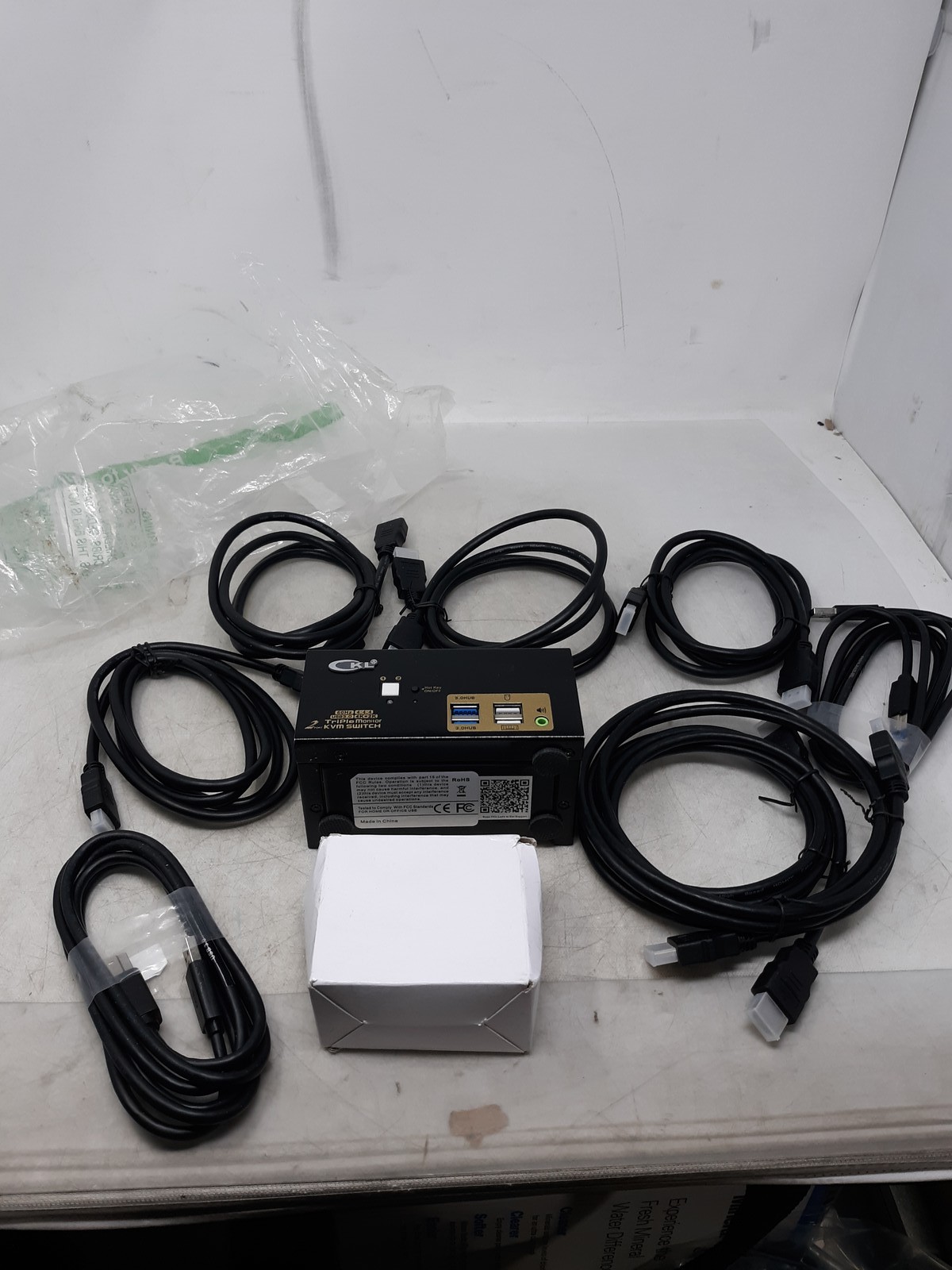 2-Port Triple Monitor KVM Switch HDMI 2.1 8K 60Hz
