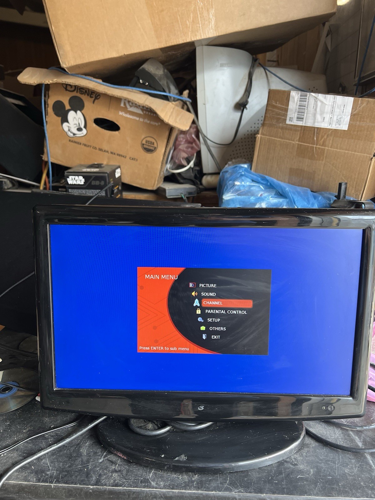 GPX 19” tv/ monitor/ model TL1920B HD/ HDMI/ USB VGA DVI/