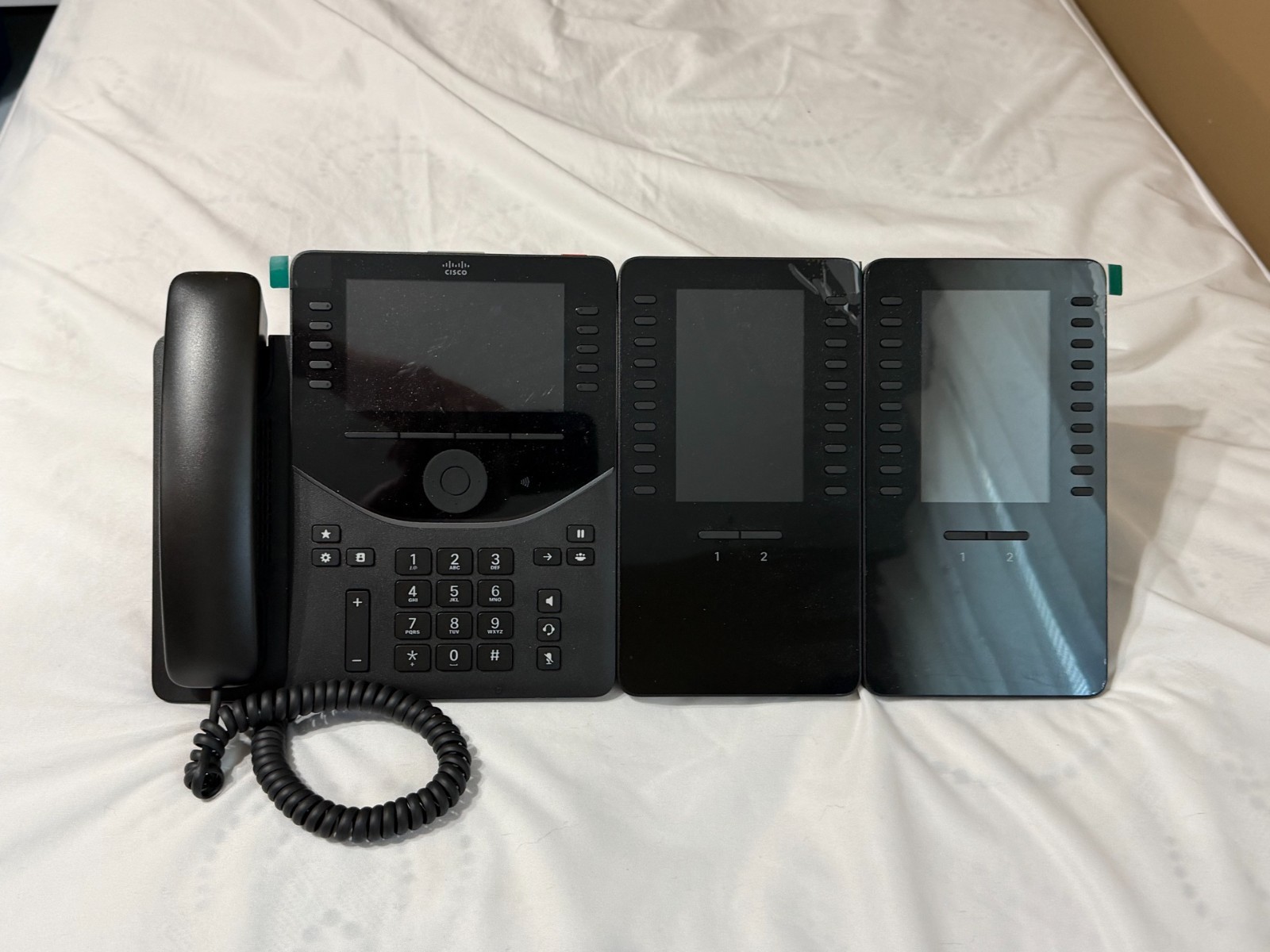 Cisco Desk Phone 9861 DP-9861-K9 with 2 DP-9800-KEM Key Expansion Modules