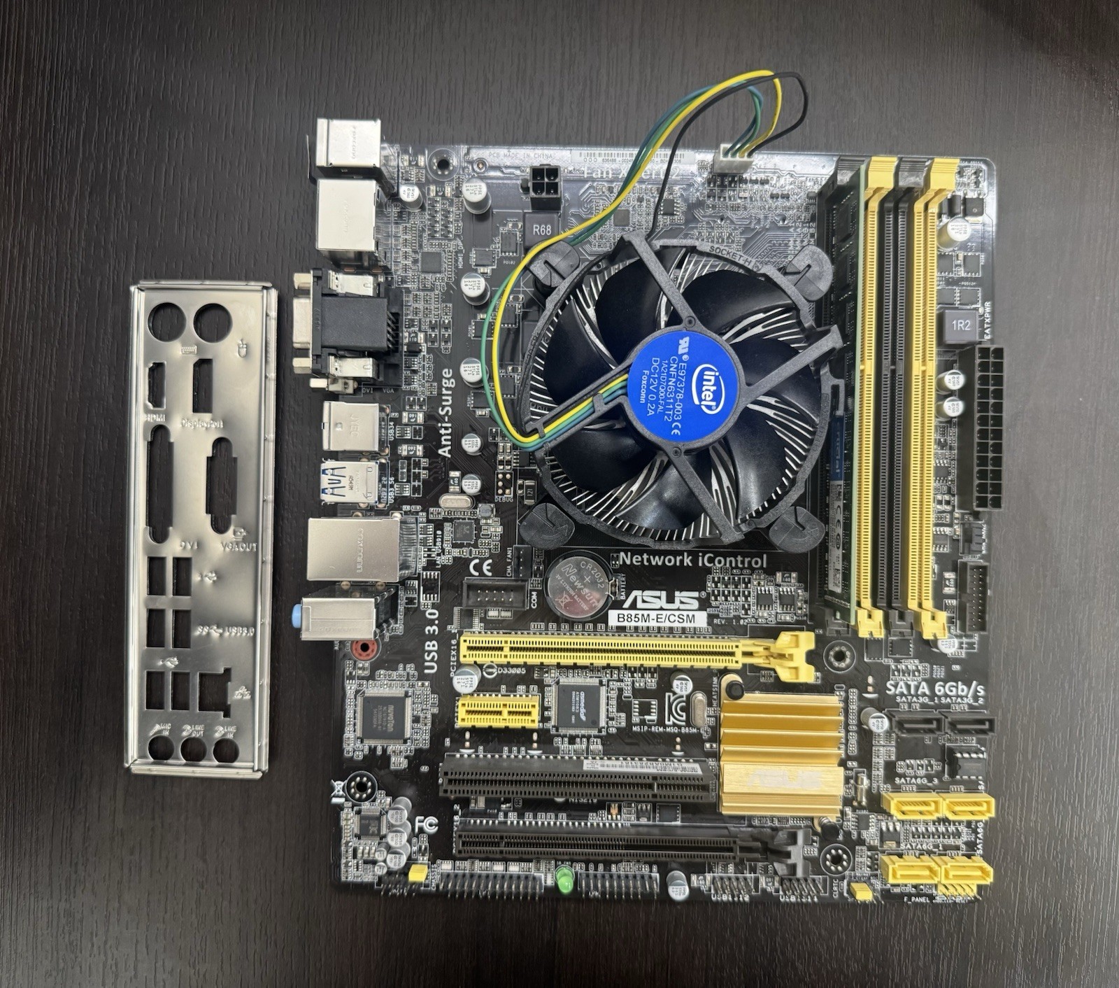 ASUS B85M-E Motherboard - I/O Shield, I5-4590, Intel Heatsink, 8 GB Crucial DDR3
