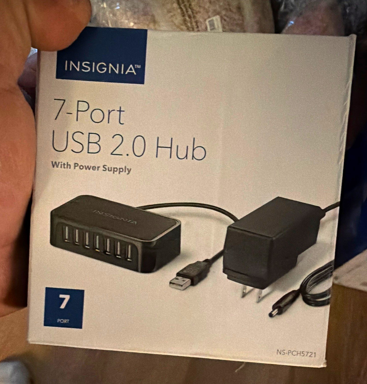 Insignia NS-PCH5721 7-Port USB 2.0 Powered Hub, 3 ft Cable, Black