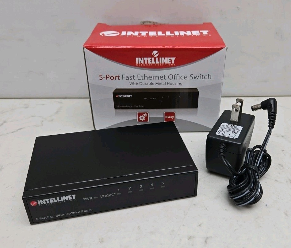 Intellinet 523301 Rev.1 Black Wired LAN 5-Port Fast Ethernet Office Switch New