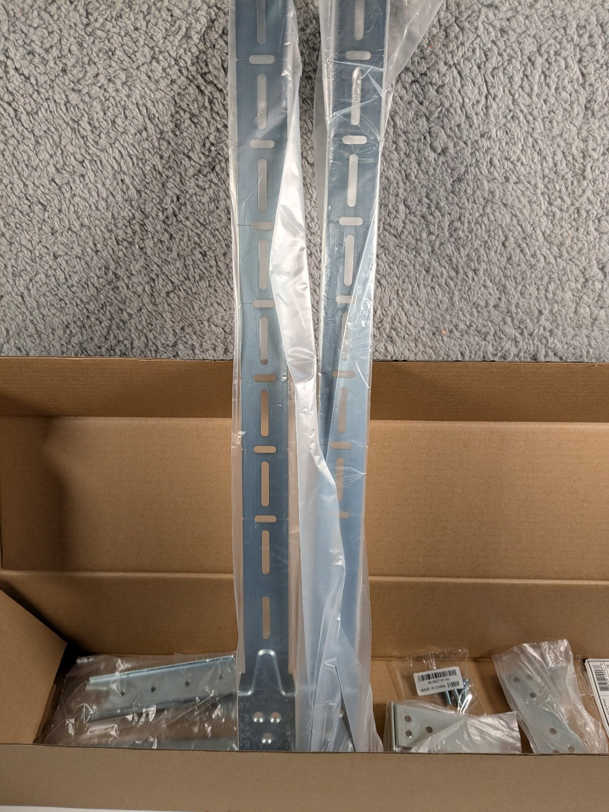 Cisco C9500-4PTH-KIT Extension Rails Rack Brackets New for Catalyst 9500