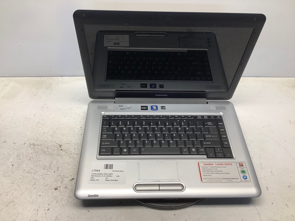Toshiba Satellite L455D-S5976 AMD Sempron SI-42 2100MHz 2 GB NO HDD