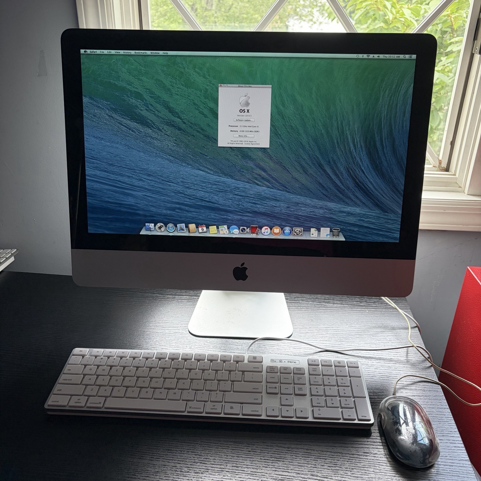 Apple iMac (21.5-Inch Mid 2011) 2.5GHz Intel Core i5, 500GB HDD, 4GB Memory Read