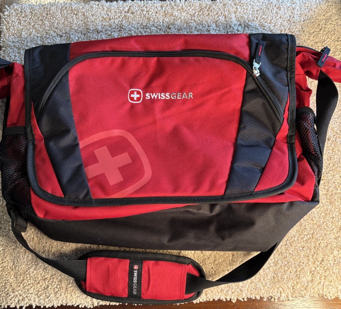 Swiss Gear Computer Laptop Briefcase Carry On Shoulder Bag Red And Black