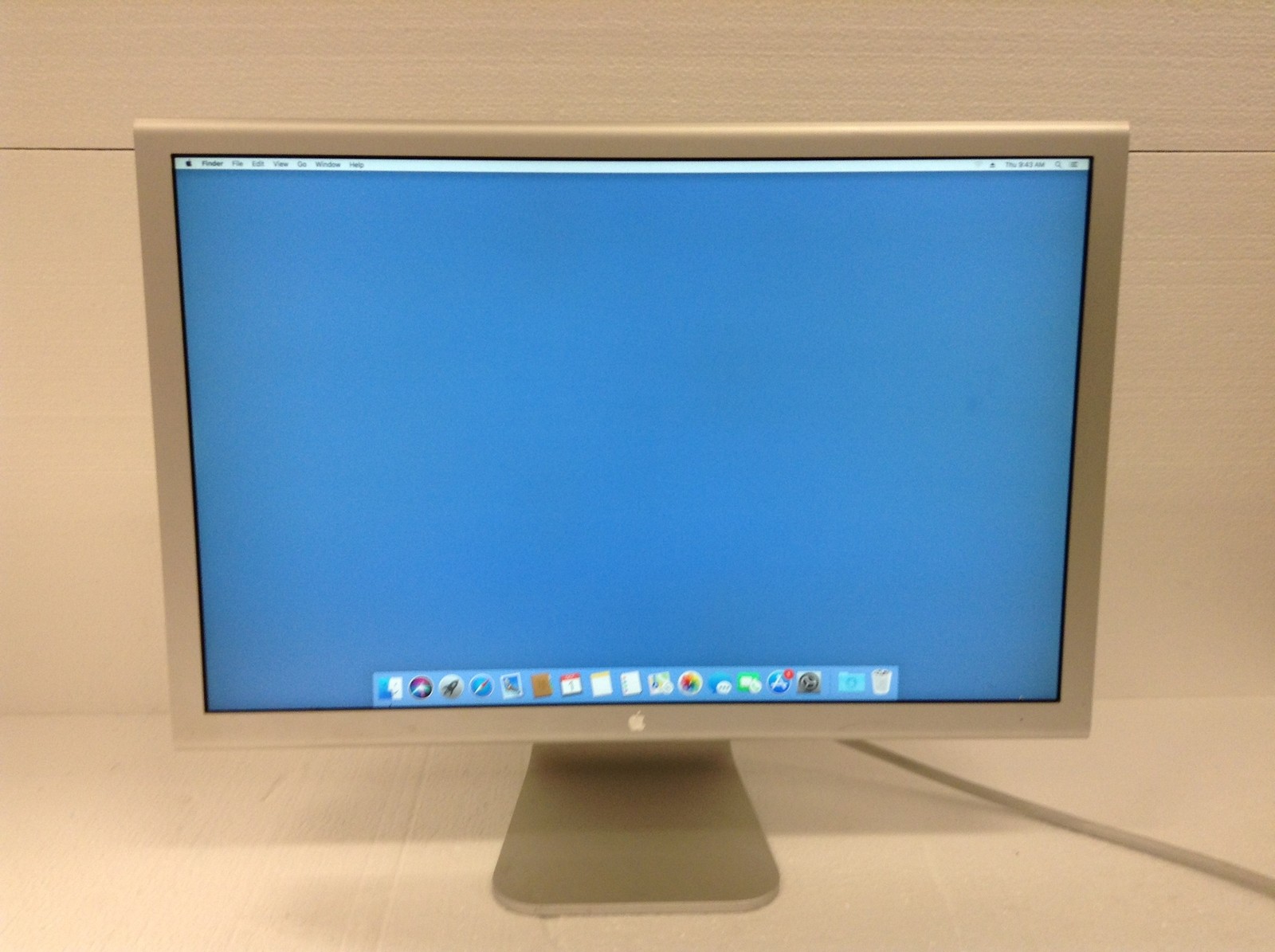 Apple A1082 Cinema HD Display 23” Aluminum Monitor, No Ac Adapter 