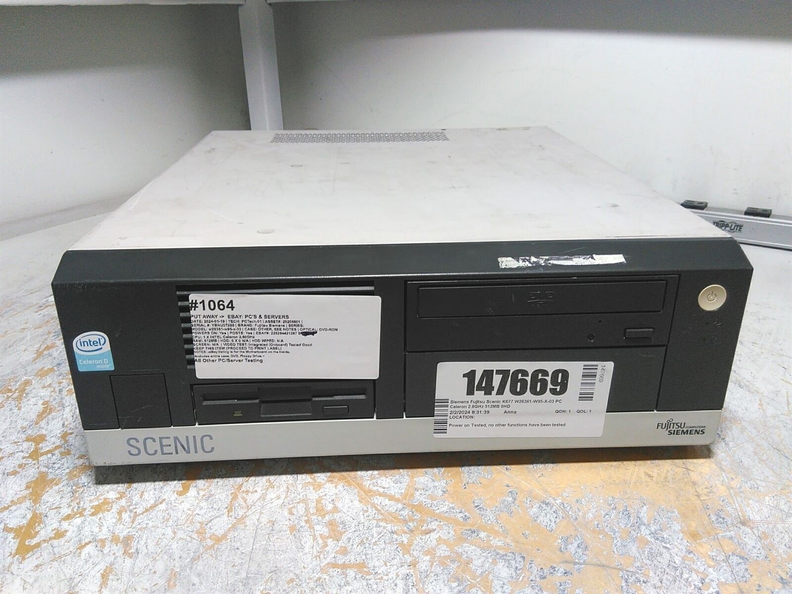 Siemens Fujitsu Scenic K677 W26361-W95-X-03 PC Celeron 2.8GHz 512MB 0HD 