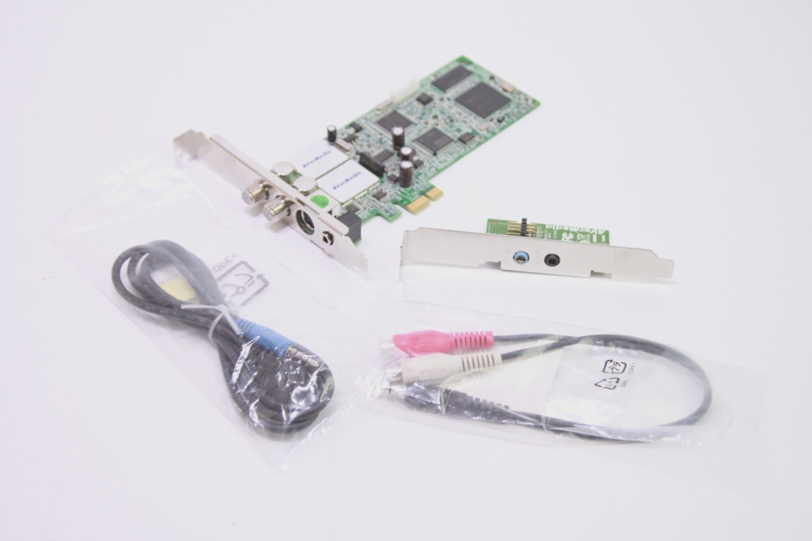 AVerMedia AVerTV Combo PCIe M780 Tuner Card READ