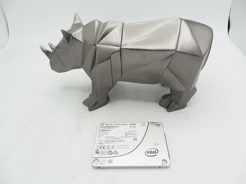 Intel SSDSC2BA200G4 DC S3710 Series 200GB MLC SATA 6Gbps 2.5in SSD