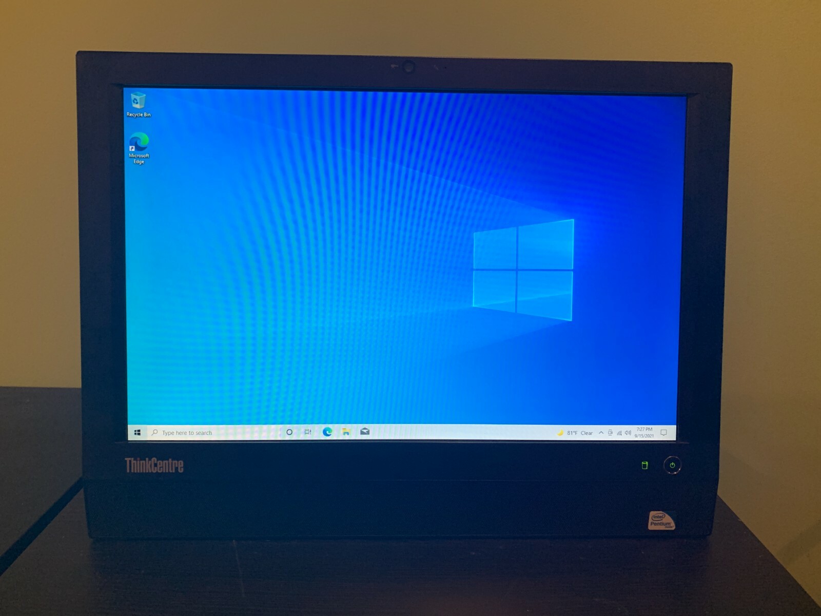 Lenovo ThinkCentre A70z AIO (19", Intel E5500, 320GB, 2GB, Windows 10)